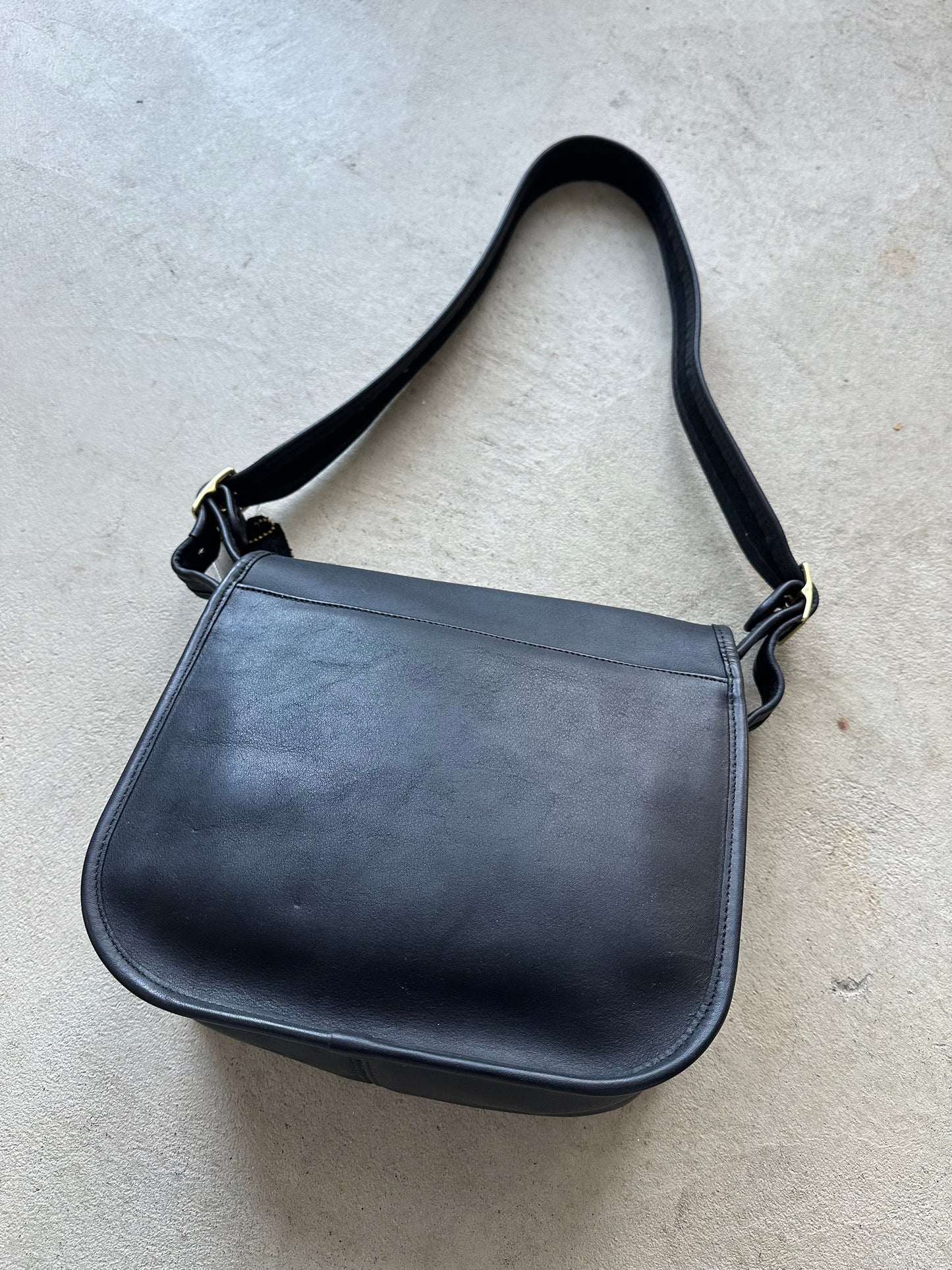 vintage coach black classic shoulder bag