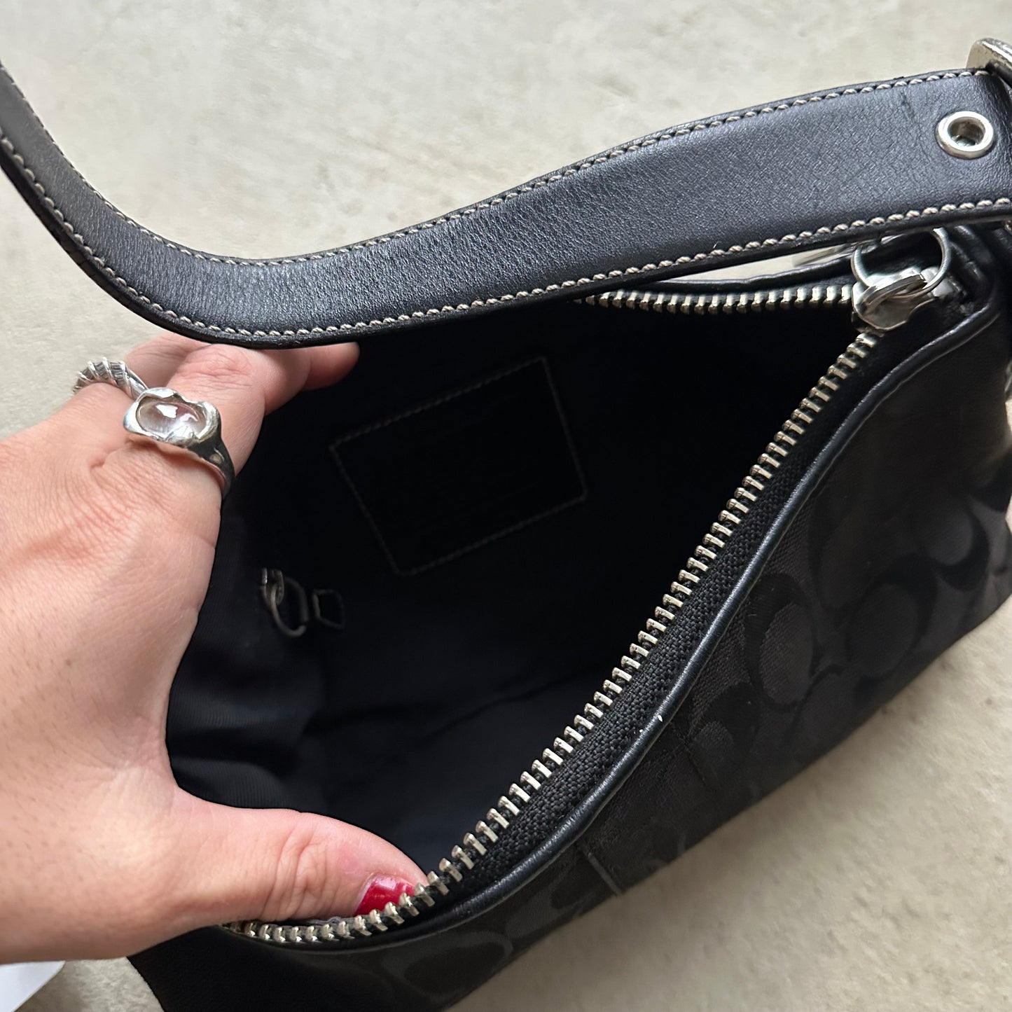 vintage y2k coach black baguette shoulder bag 4