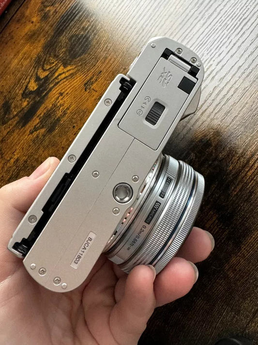 Olympus PEN E-PL10 16.1MP 14-42mm Lens Mirrorless Digital Camera - Brown🌺🩷