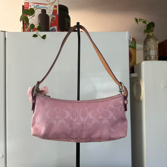 Coach Bubblegum Pink Y2K Demi Baguette🌲🍀