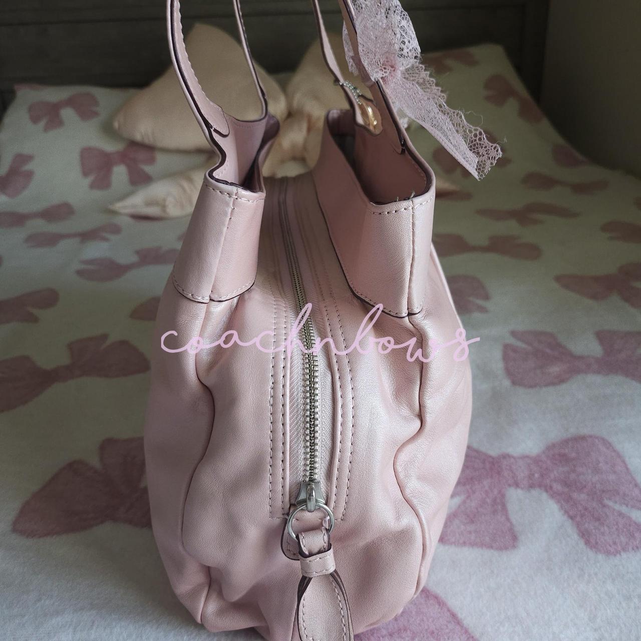 Vintage Coach Pearly Pink Coquette Shoulder Bag✨🔥