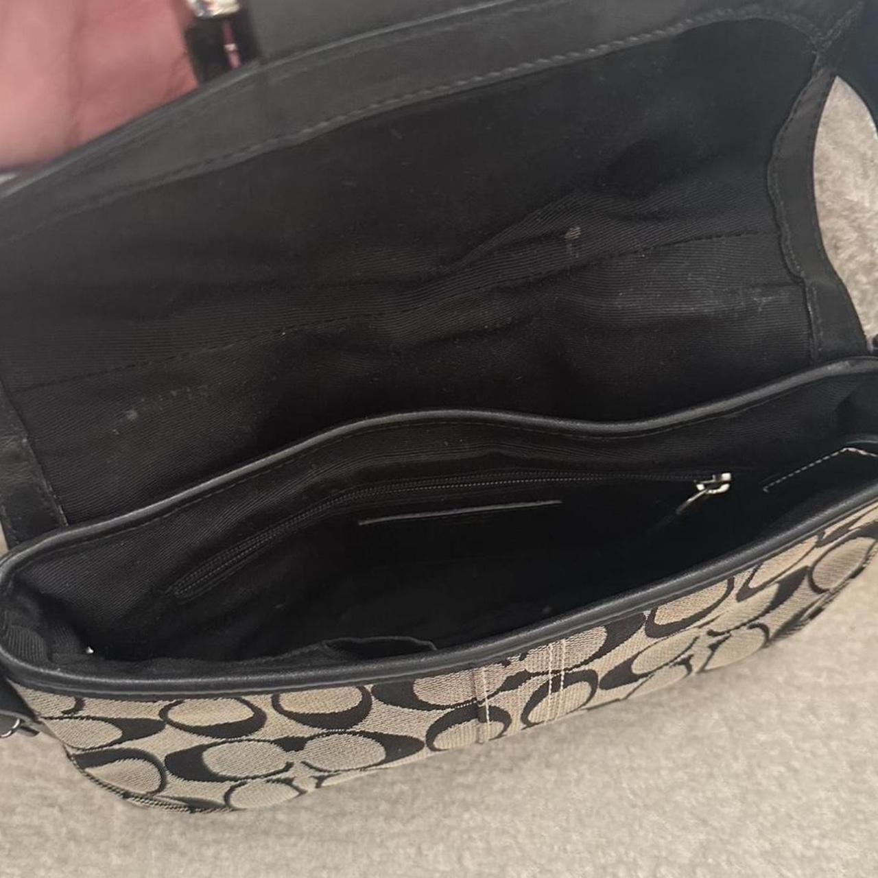 🩷🍒Vintage soho coach purse in light gray and black🩷🍒