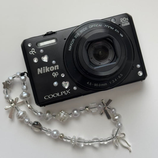 Used Nikon Coolpix S7000 Digital Camera Bundle